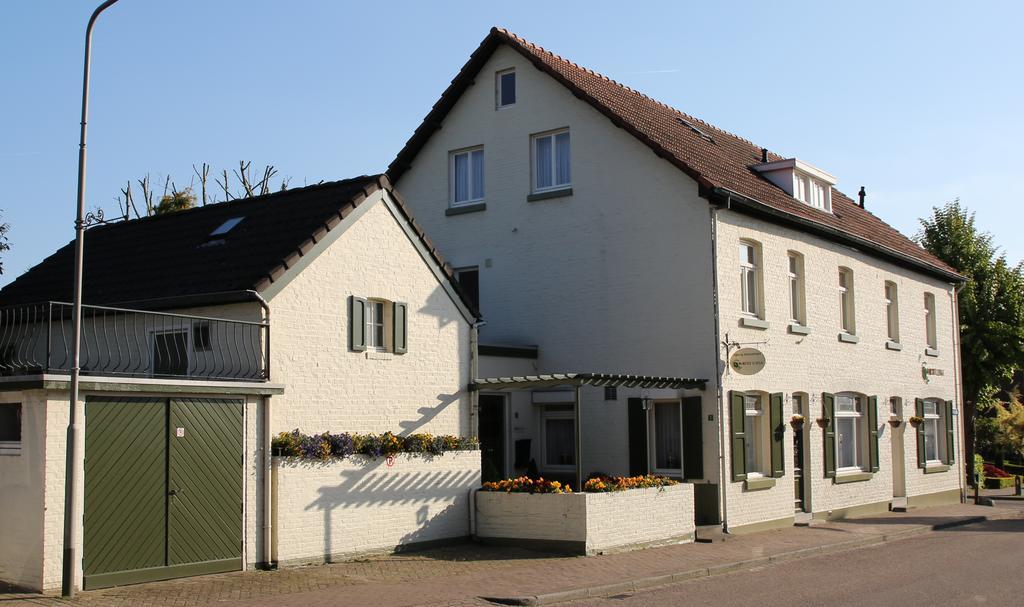 Walnut Lodge Bed & Breakfast Noorbeek Luaran gambar